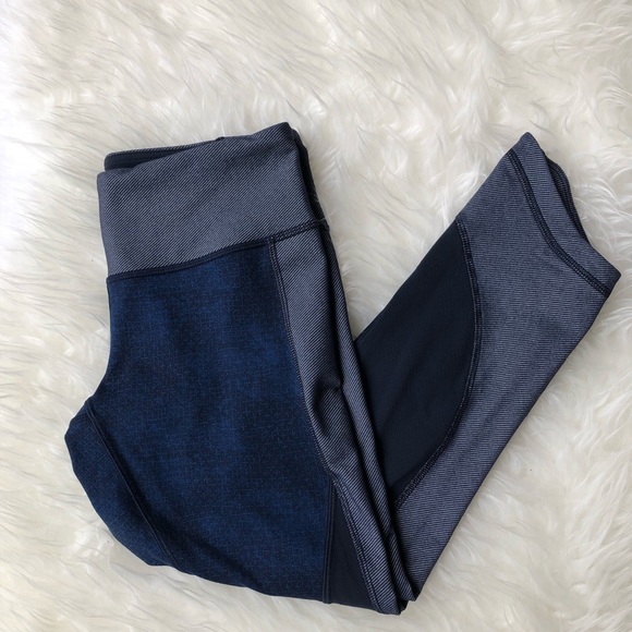 Lululemon Wunder Under Crop Sashiko size 6 RARE - Picture 5 of 6